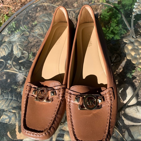 Michael Kors womens Square toed loafers - Picture 5 of 6